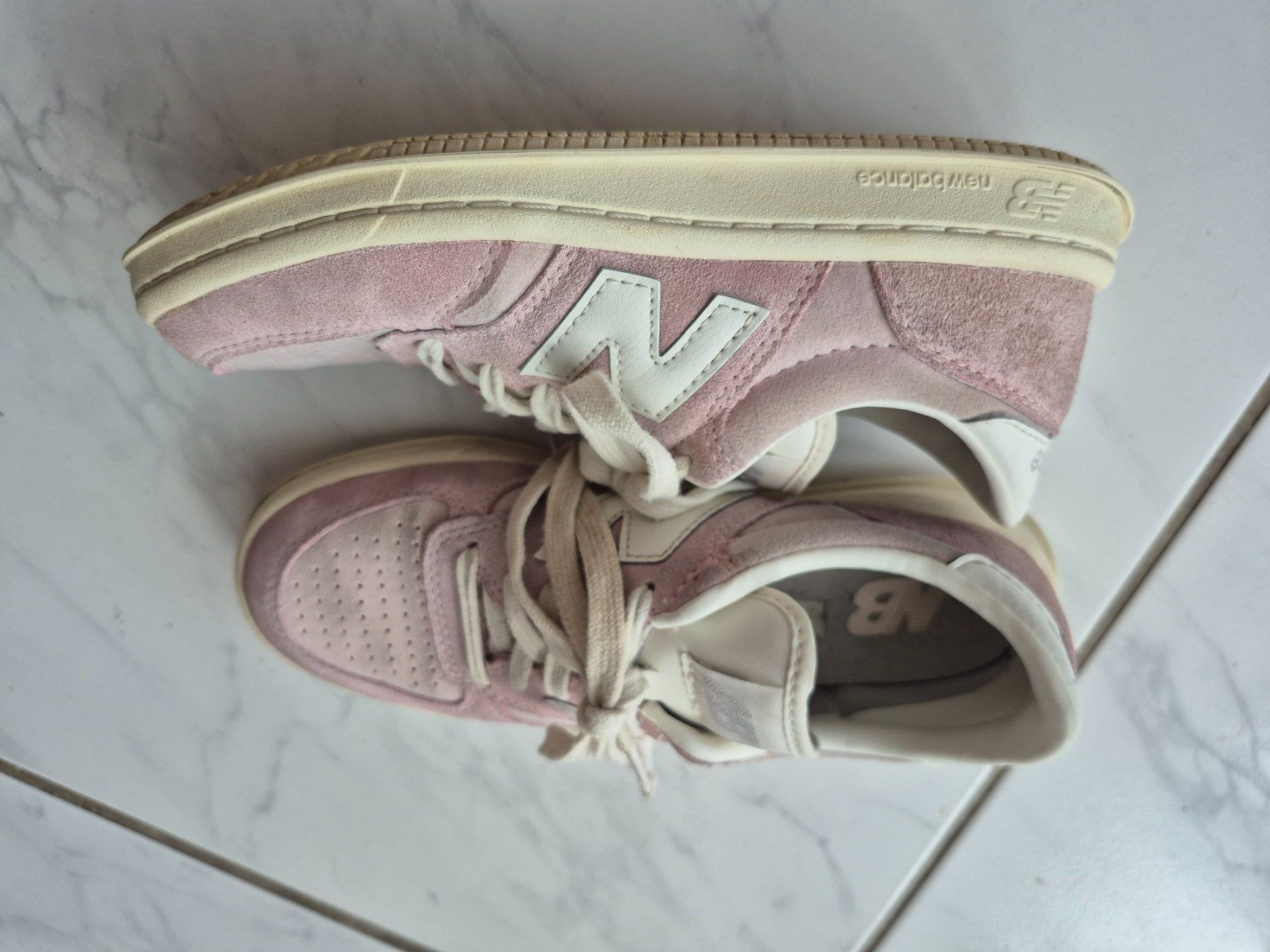 Chaussures filles: New Balance Gr.36 – D'occasion à BASSERSDORF par Bianca0916 1