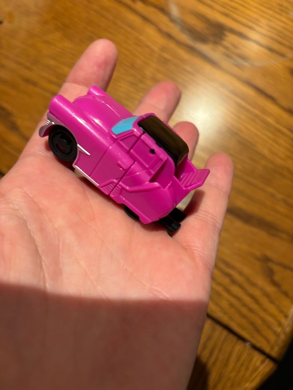 Hasbro Giocattoli: Jouet Transformers Earthspark Arcee voiture Neuf – Nuovo (secondo la descrizione) da Salvenach venduto da gwenwywar 3