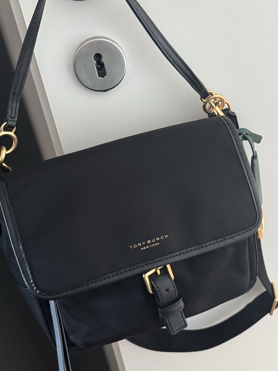Tory Burch Sacs femmes: Tory Burch black shoulder bag – D'occasion à Rümlang par LK_E