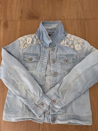 Jeansjacke Damen Spitzen Grösse 36/38 guter Zustand