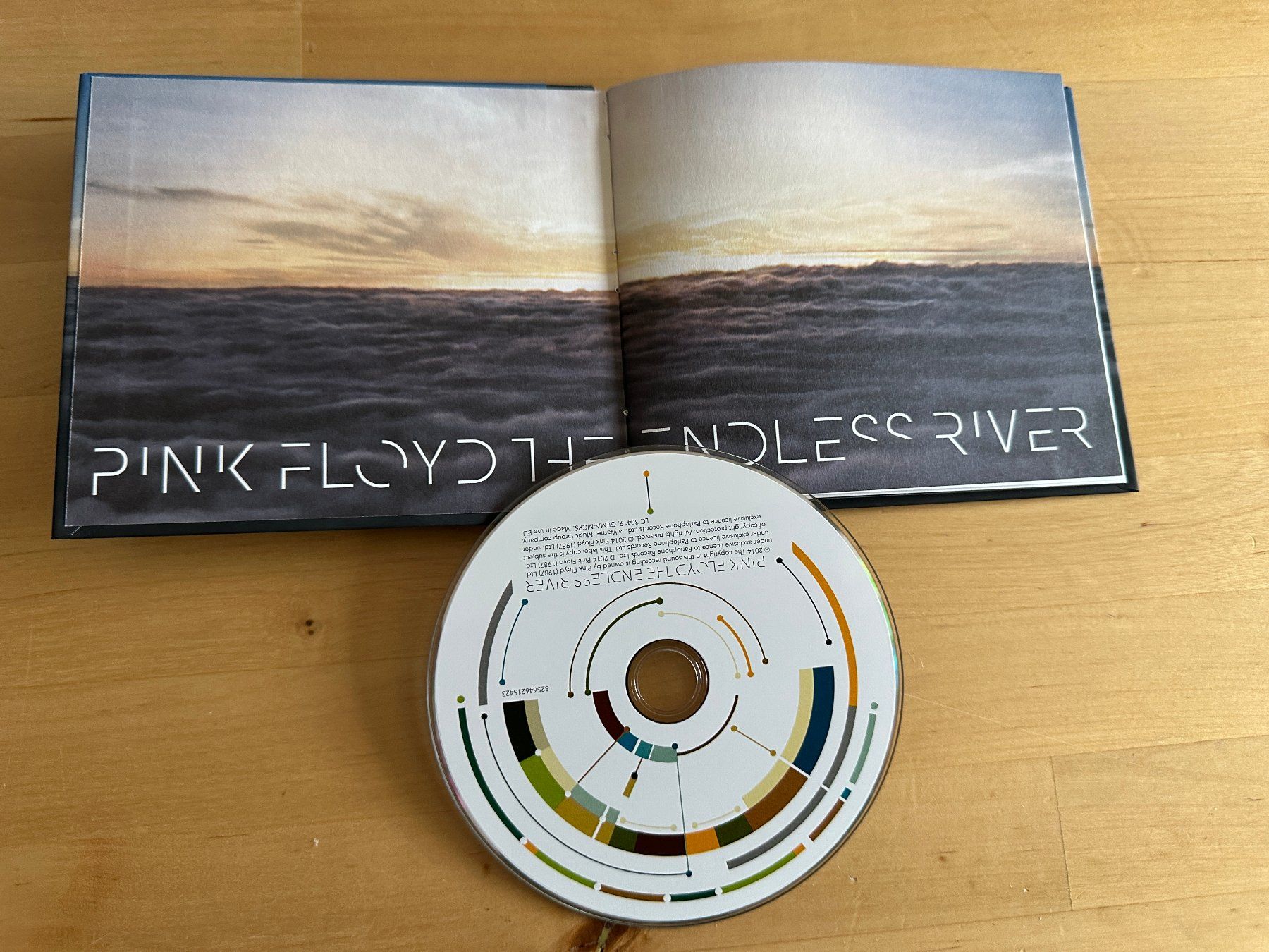 CDs: PINK FLOYD tolle The endless river Hardback Digibook CD neu – Gebraucht aus Basel von Partridge 1