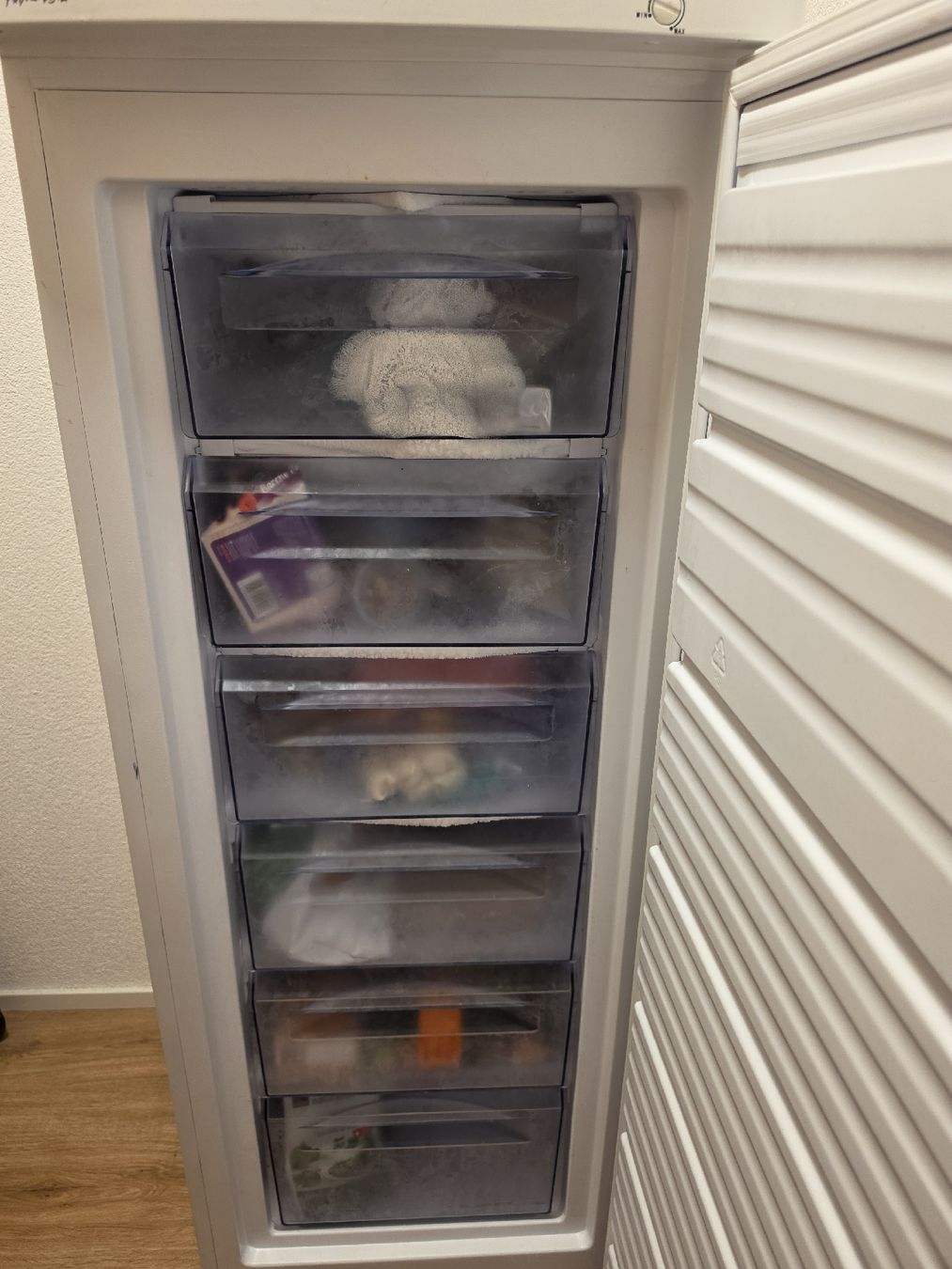 Congelatori: Gefrierschrank Weiss 6 Schubladen gebraucht – Usato da Rain venduto da gary777 1
