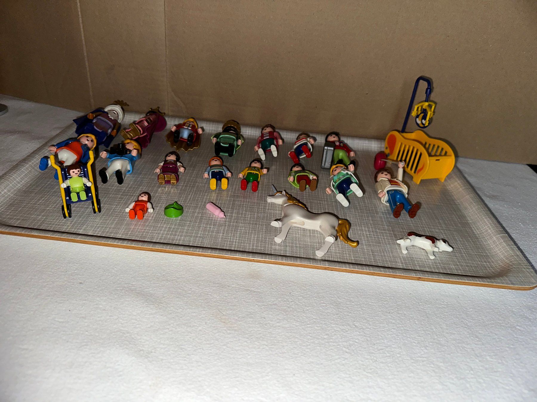 Playmobil Giocattoli: 17 figurines Playmobil – Usato da Ste-Croix venduto da BuffetSC 3