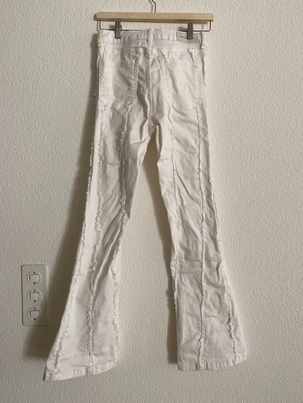 Bershka Jeans: Weisse Jeanshose von Bershka – Gebraucht aus Luzern von champagnelaury 1