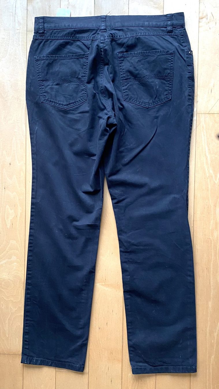 Manor Pantaloni: Herren Hose CHINO 33/31 schwarz – Usato da Hünenberg venduto da Ecila 1