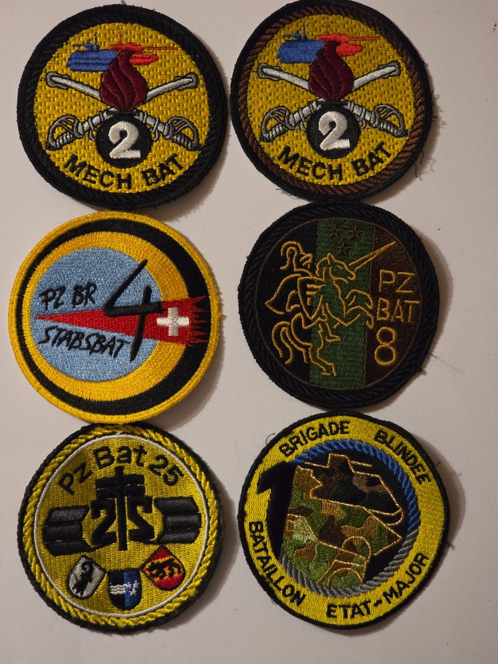 Schweizer Armee Placchette & Badge: 6x Panzer Abzeichen Divers – Usato da Nyon venduto da freetoys08