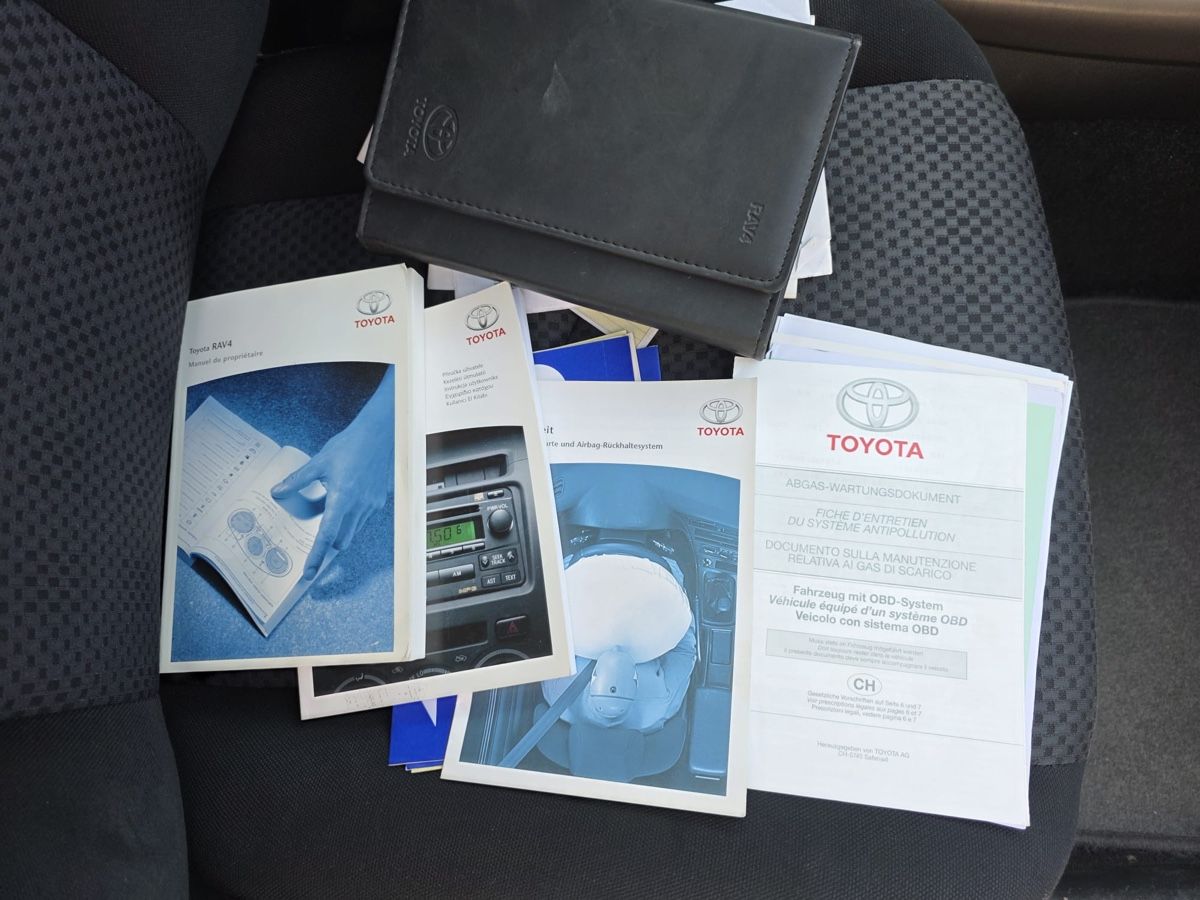 Toyota Automobili: Toyota Rav-4 4WD 2.0 Benzin – Usato da Domat Ems venduto da qen_7mfm 8