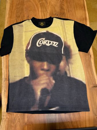 Black and yellow corteiz graphic t-shirt  