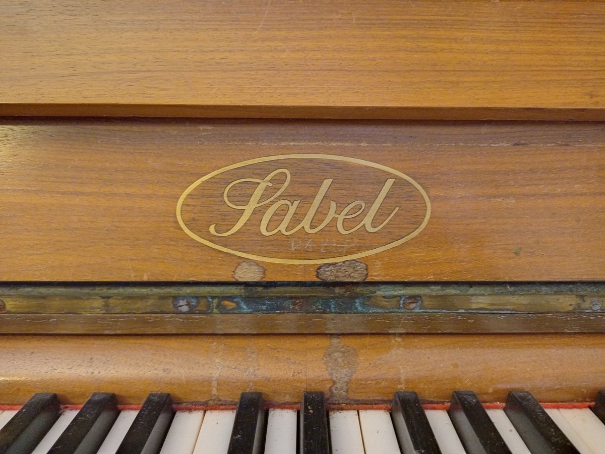 Strumenti musicali: Klavier SABEL von Krompholz und co. Bern GRATIS – Difettoso da Thun venduto da mar_6vkg 3