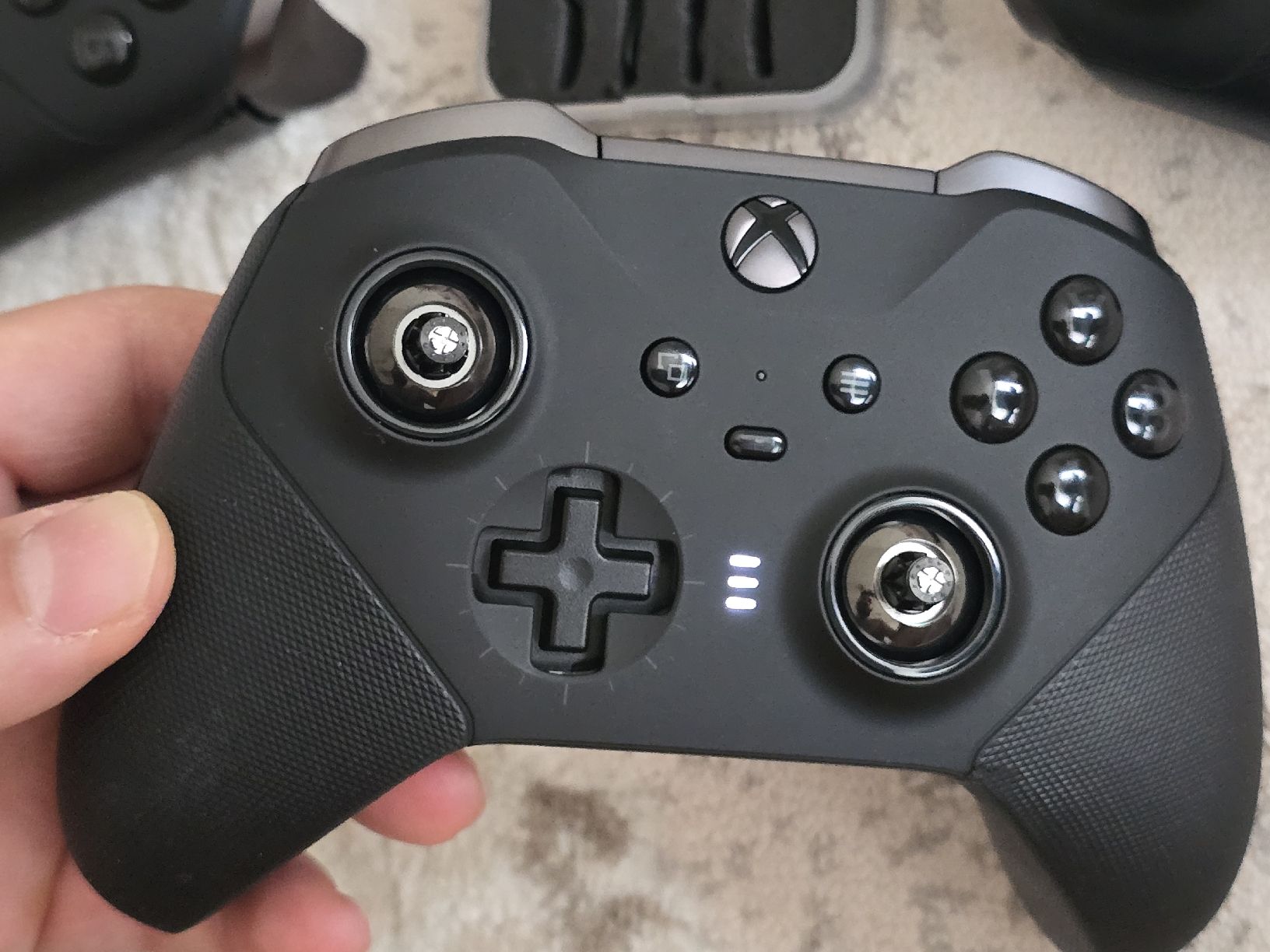 Microsoft Console: 3x Xbox Elite Series 2 Controller + Zubehör – Usato da Basel venduto da Zait 3