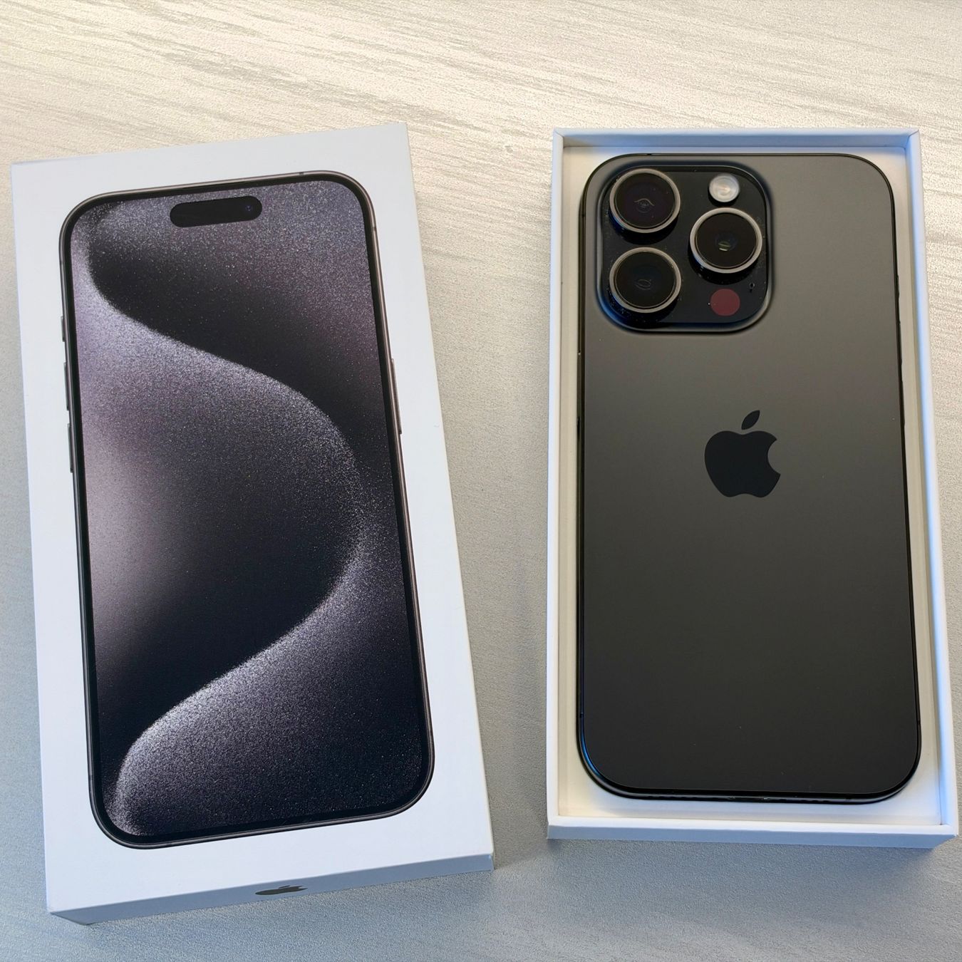 Apple Portables: iPhone 15 Pro – D'occasion à Mellingen par rera66 1