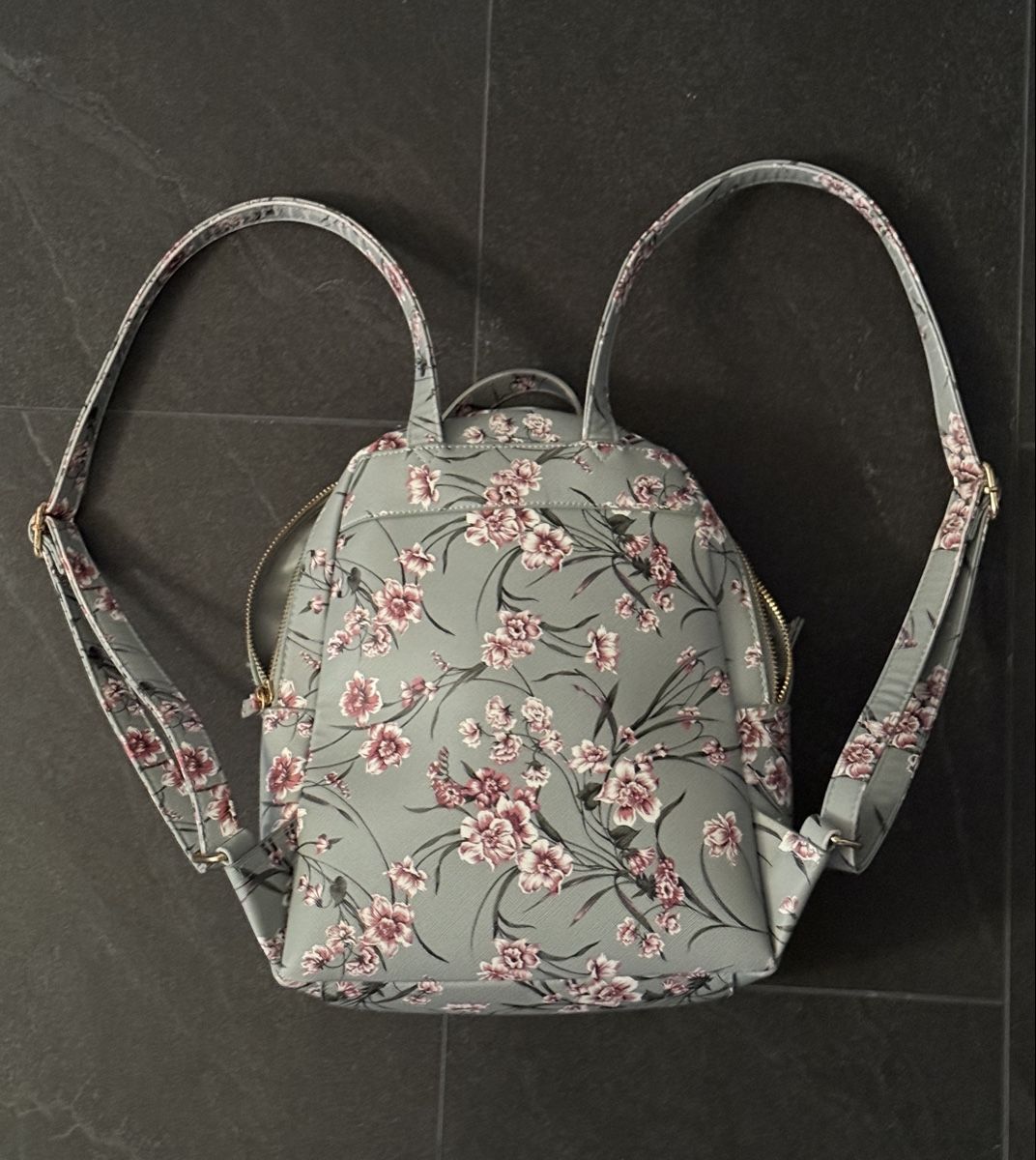 Zaini: Grüner Rucksack Blumenmuster – Usato da Goldach venduto da igwhitestar 1