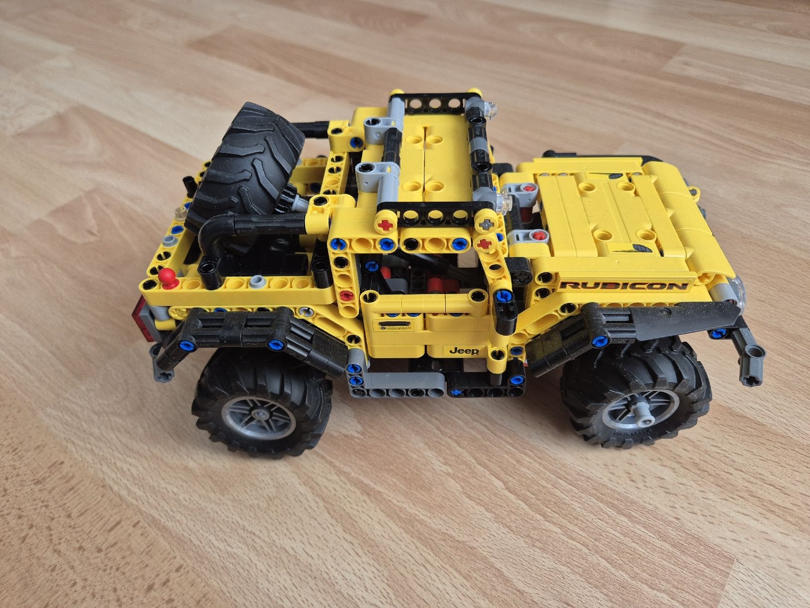 Lego Jeux de construction: Lego technic Jeep – Neuf (Voir description) à Frenkendorf par mic_x7y9