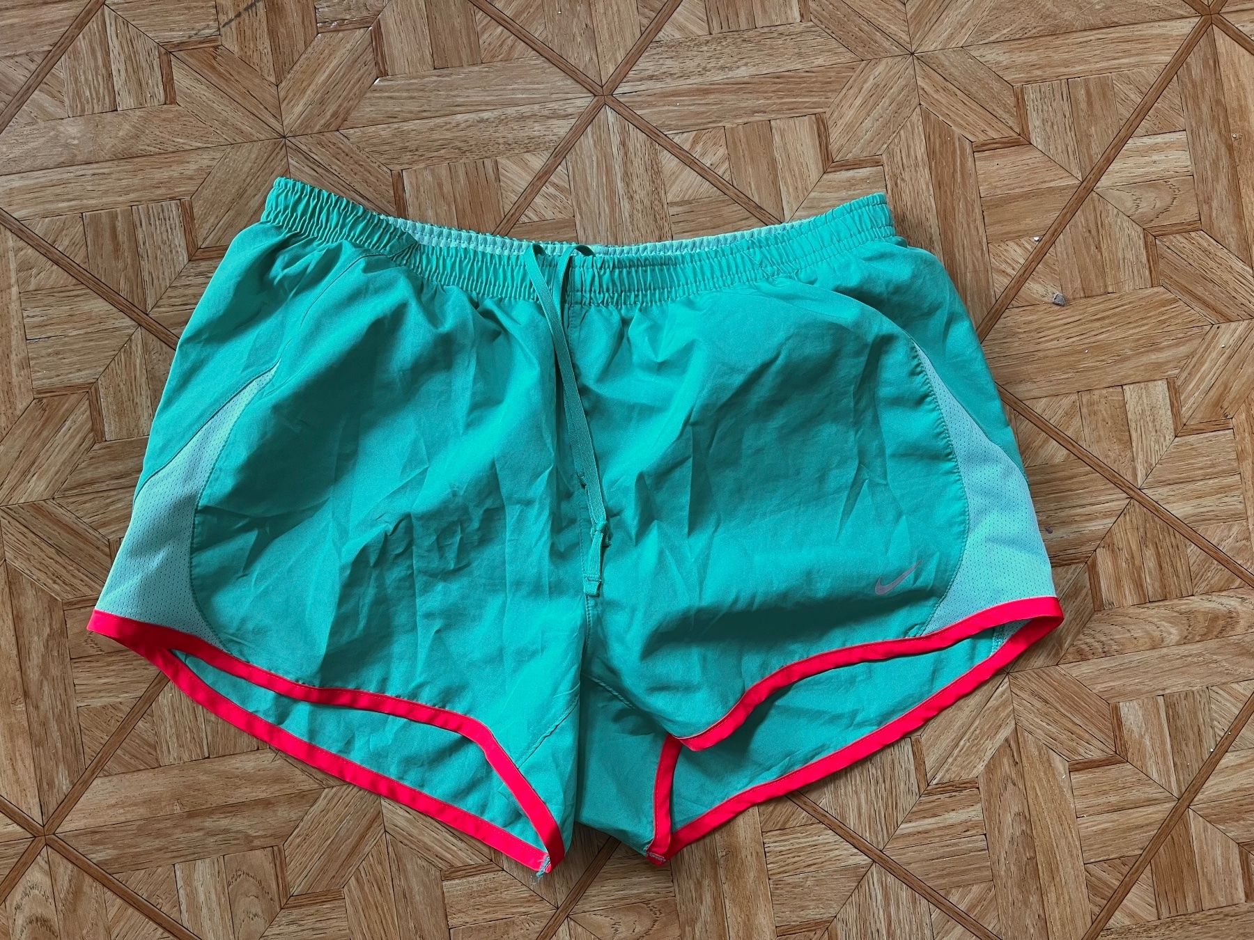 Nike Hosen: Nike Laufhose S türkis Shorts – Gebraucht aus Chiasso von ludi_a6