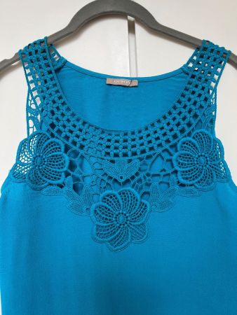 Sommer Top türkis mit Spitze, Grösse M