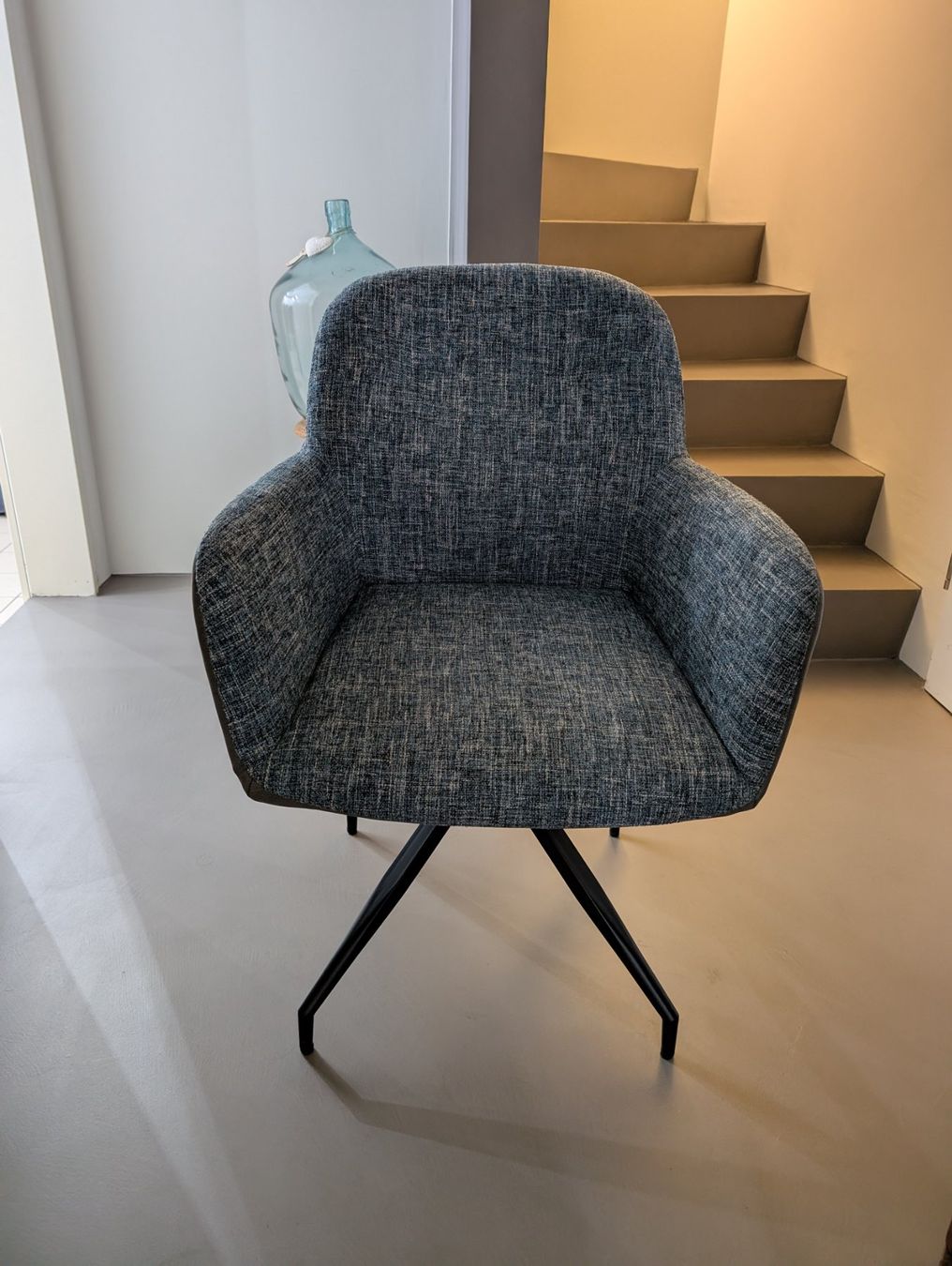 Sessel: Design Drehstuhl / Sessel - WIE NEU – Gebraucht aus Geroldswil von soalle 2