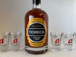 Tschinscha Ginger Liqueur 70cl. 25% & 6 Shotglas gratis dazu
