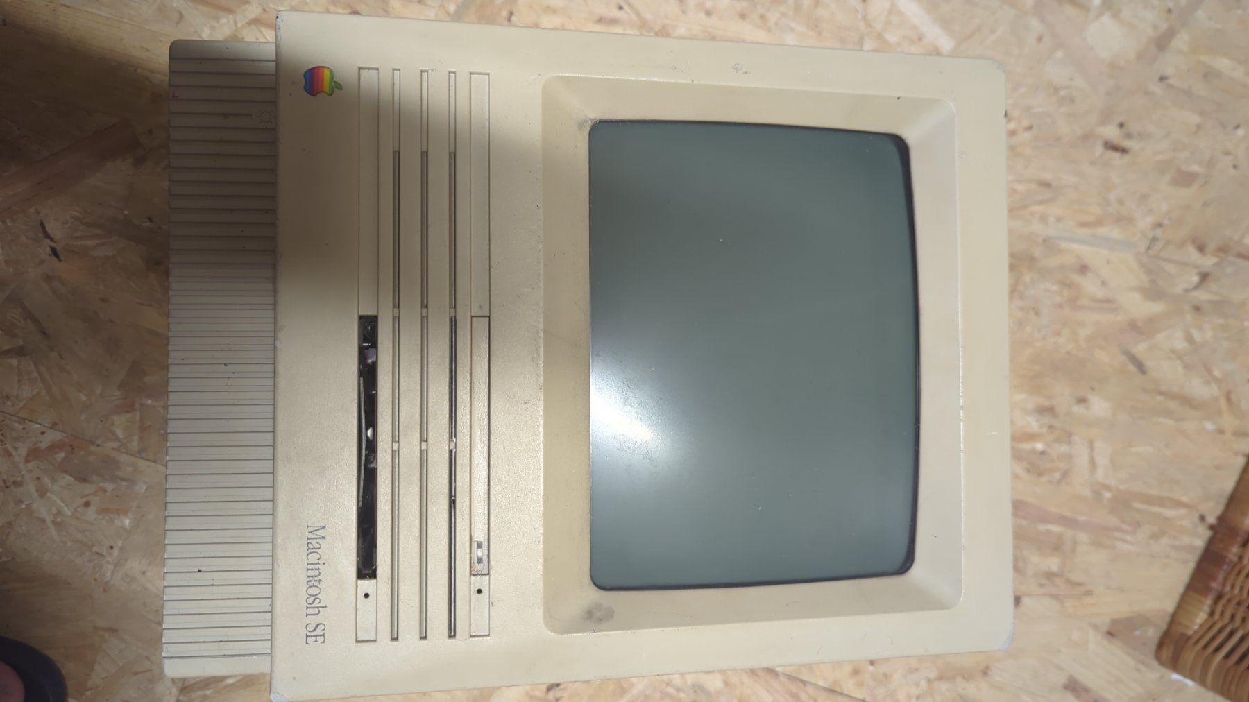 Apple PCs: Macintosh SC – Défectueux à Zürich par Informatiker03