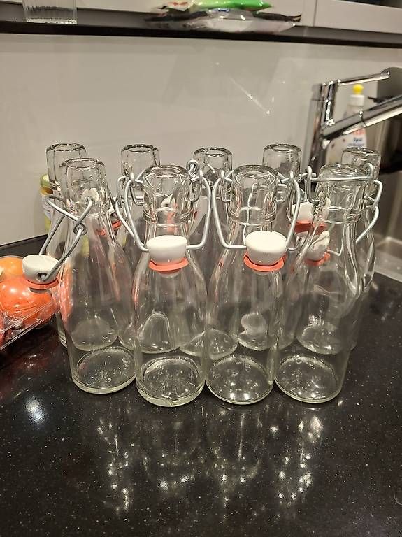 Bicchieri, Caraffe & Bottiglie: Bügelverschulussflaschen 0.2 liter×9 – Usato da Untersiggenthal venduto da Sjkaoru