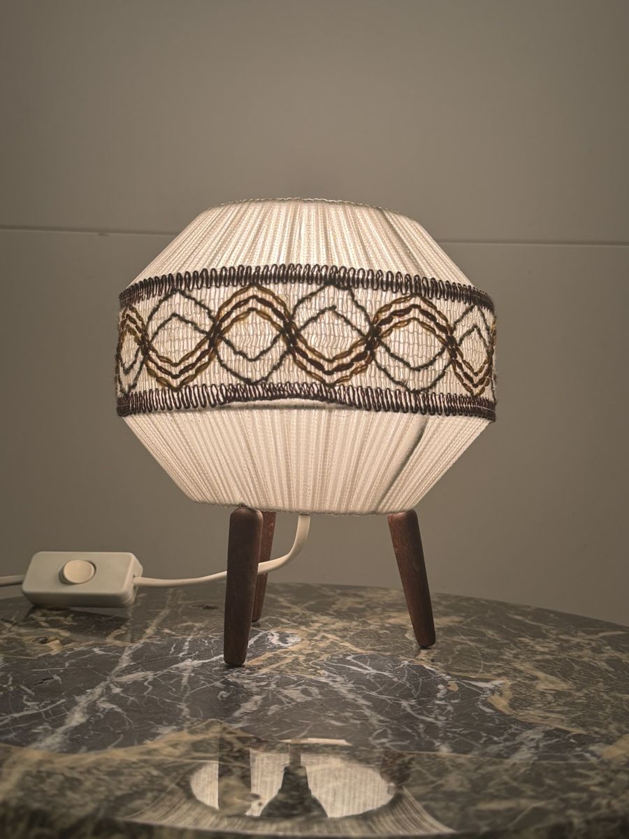 Lampade: Vintage Space Age UFO Table Lamp  – Usato da Zuerich venduto da EMANUELEFEDERICO 1