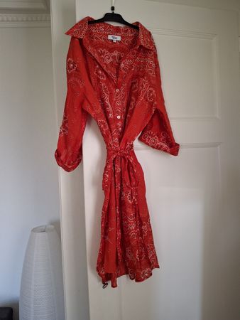 Robe bandana rouge S/M Galeries Lafayette