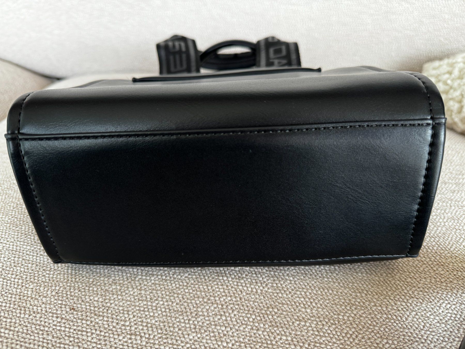 David Jones Taschen für Damen: David Jones Handtasche schwarz-gold – Neu (gemäss Beschreibung) aus Muttenz von einfach-schoen 3
