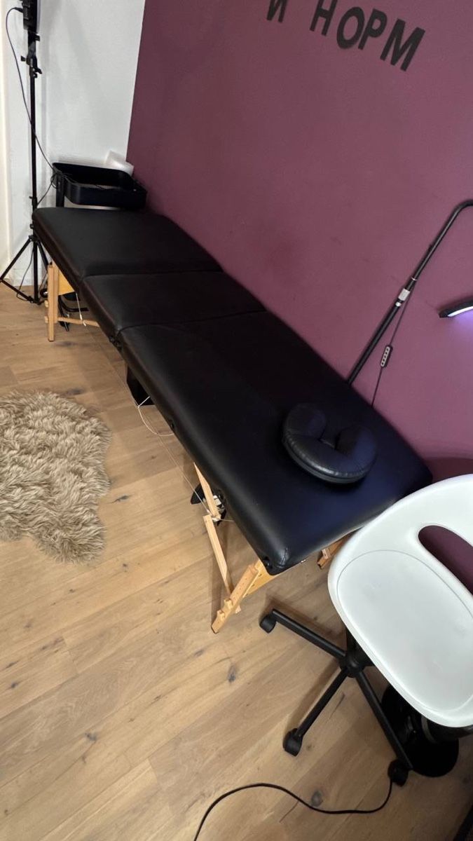 Fauteuils de soin: Massage table black folding  – D'occasion à Au ZH par spi_r6rp 3