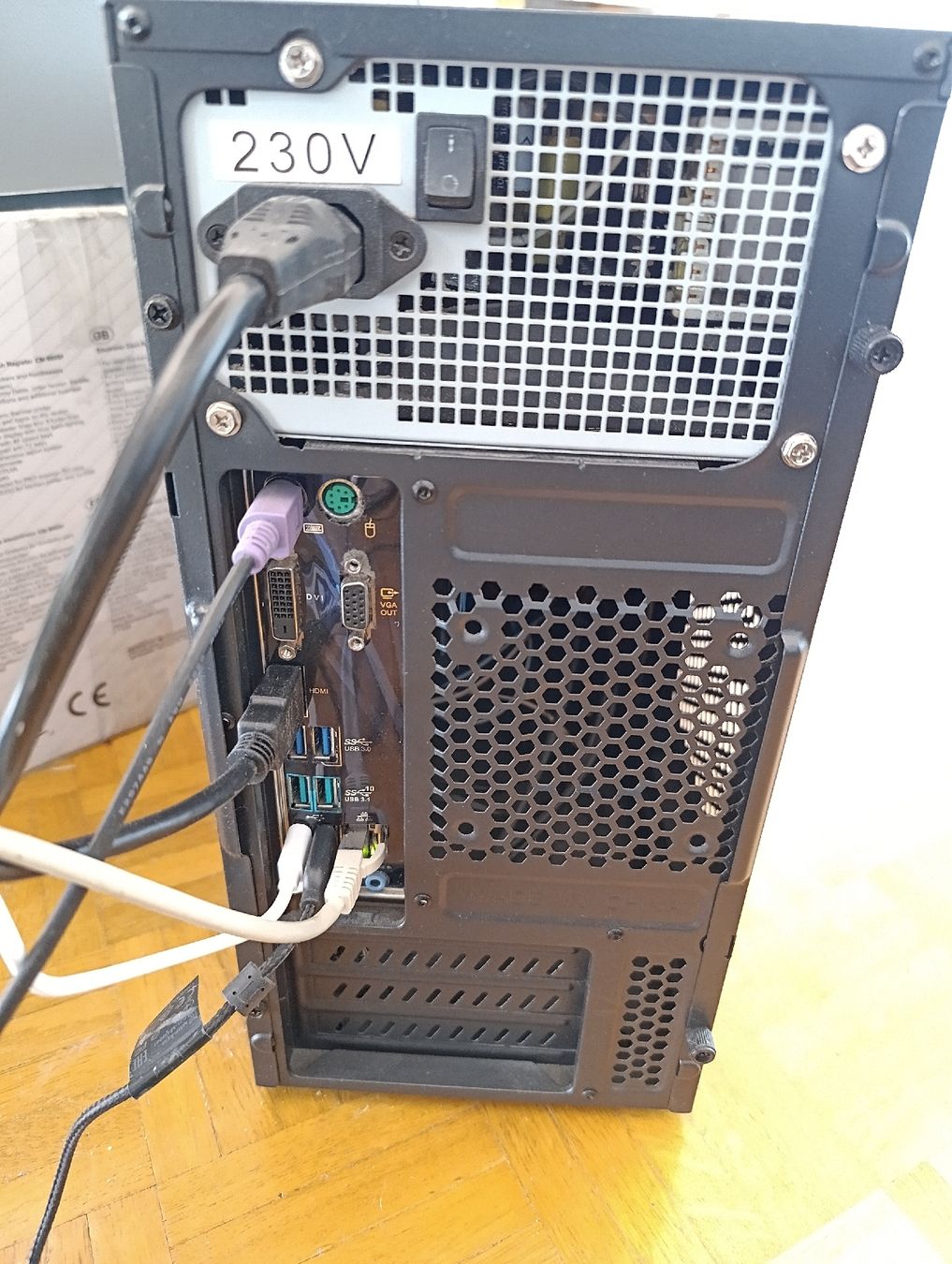 Intel PC: PC Intel Celeron G3930 (6 Jahre alt) – Usato da Morbio Inferiore venduto da steve1ch 3