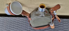 Militär Feldflasche mit Becher, Leder, Armee