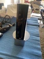 Wii Konsole schwarz & diverses Zubehör Gemäss Fotos