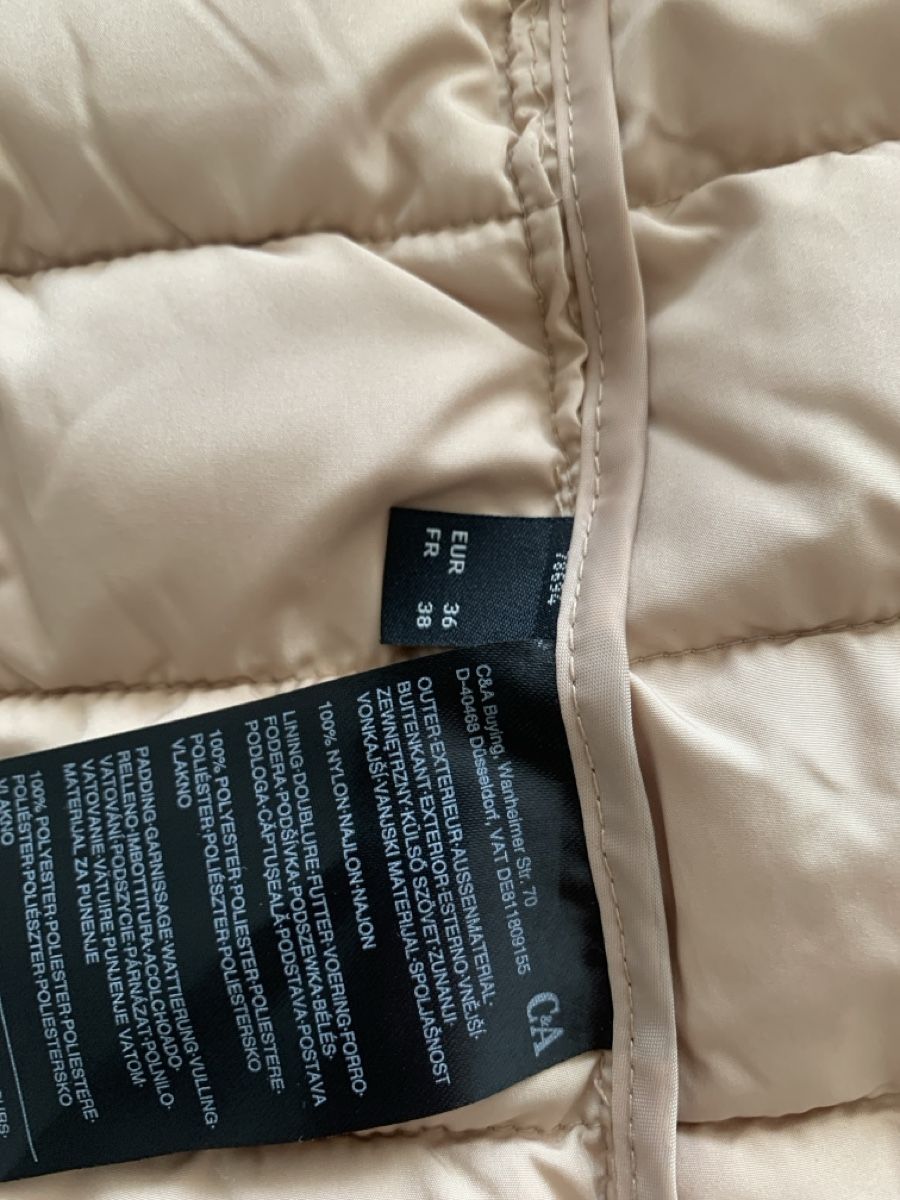 C&A Gilet & Giacche senza maniche: Gilet beige C&A, size S – Usato da Tuggen venduto da Tantas 4