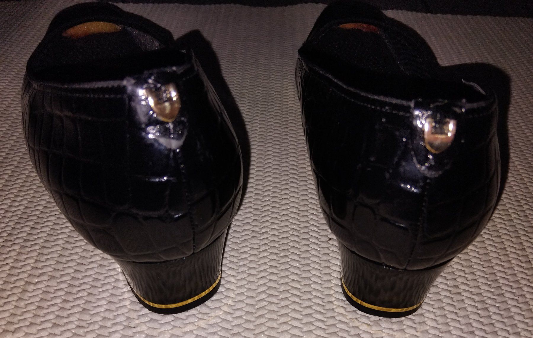 Ara Scarpe da donna: Lack-Lederschuhe Gr. 71/2 - Weite H – Usato da Rorschach venduto da kristys 9