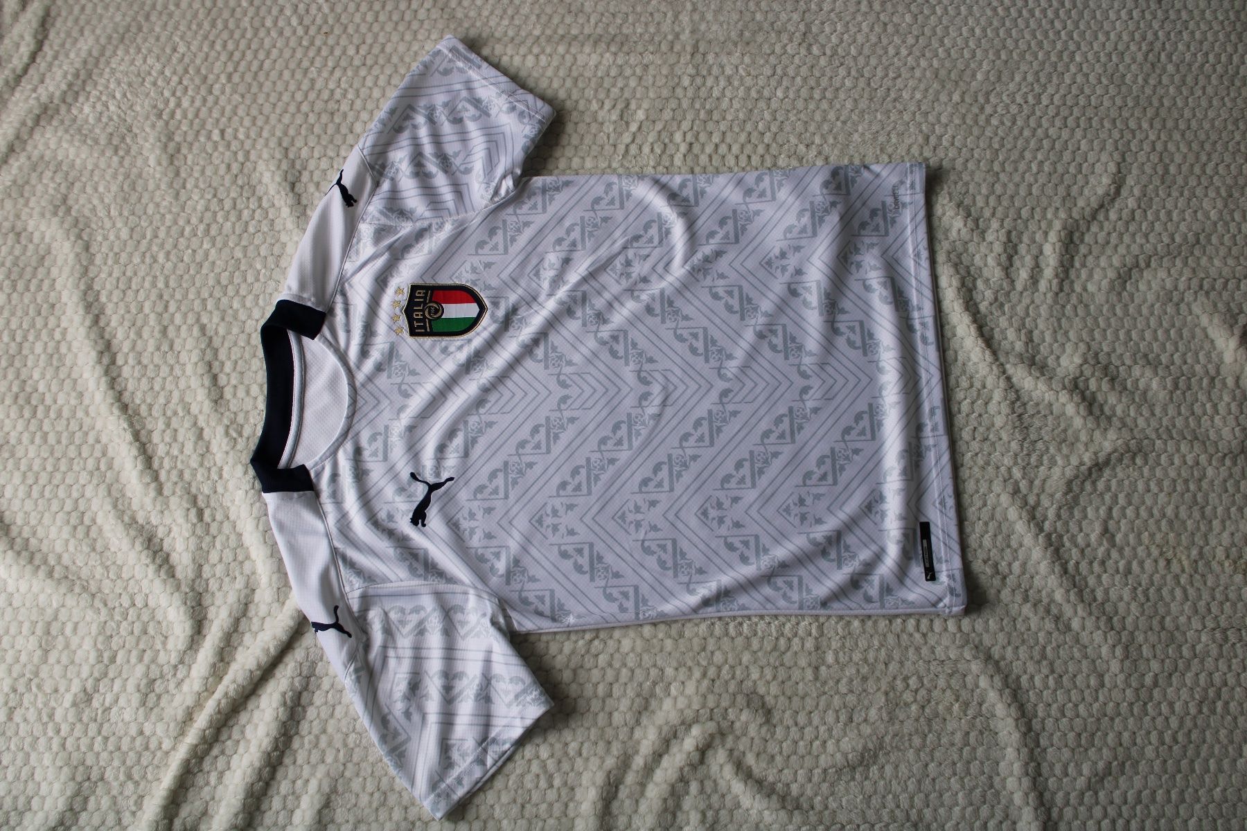 Leibchen & Hosen: Maillot Italie – Gebraucht aus Essertines-Rolle von Nono_1802