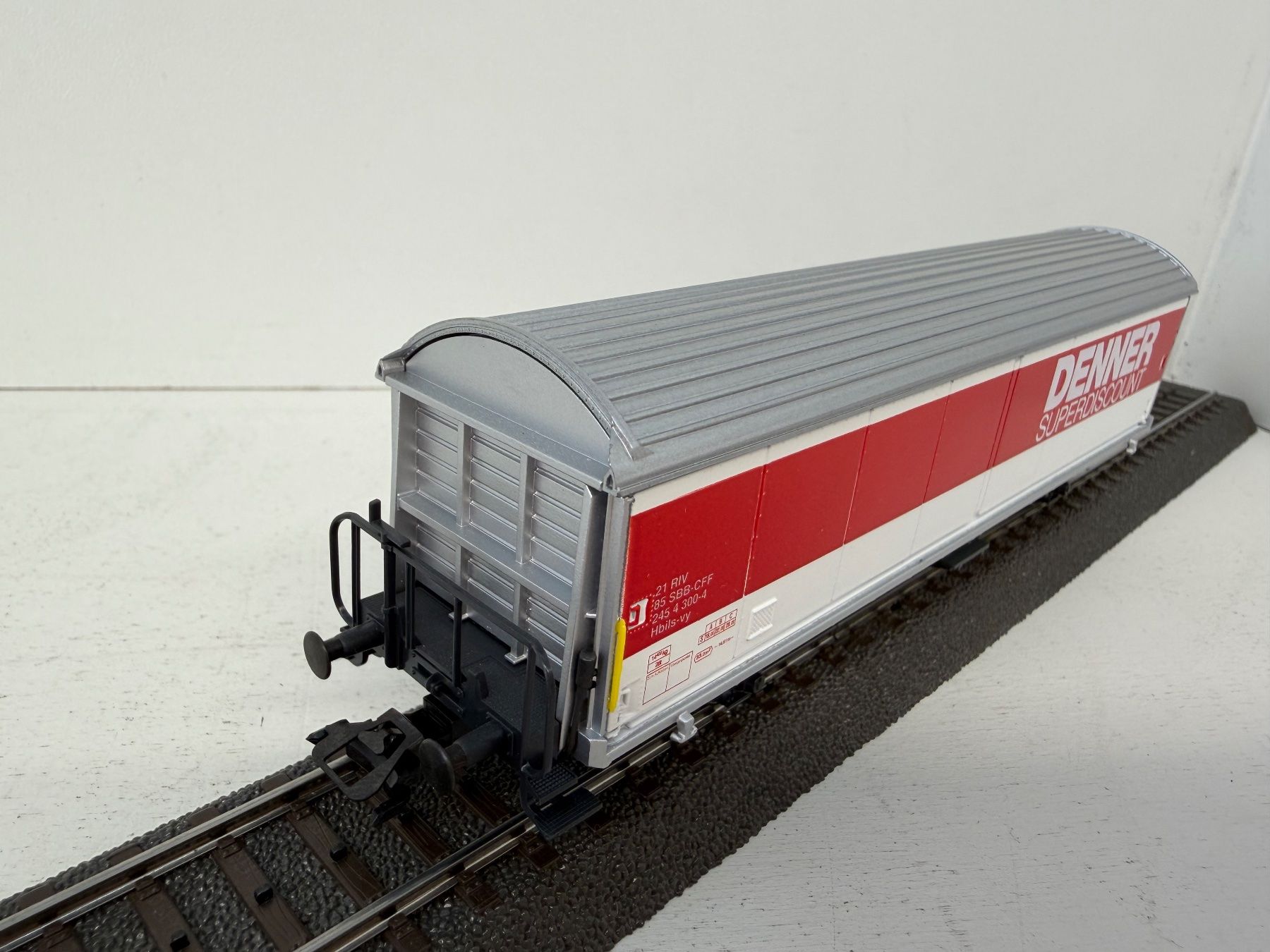 Märklin Trains électriques: Märklin Denner Hbils Güterwagen 4735.902 – D'occasion à Büsserach par ModellbahnDepot 4