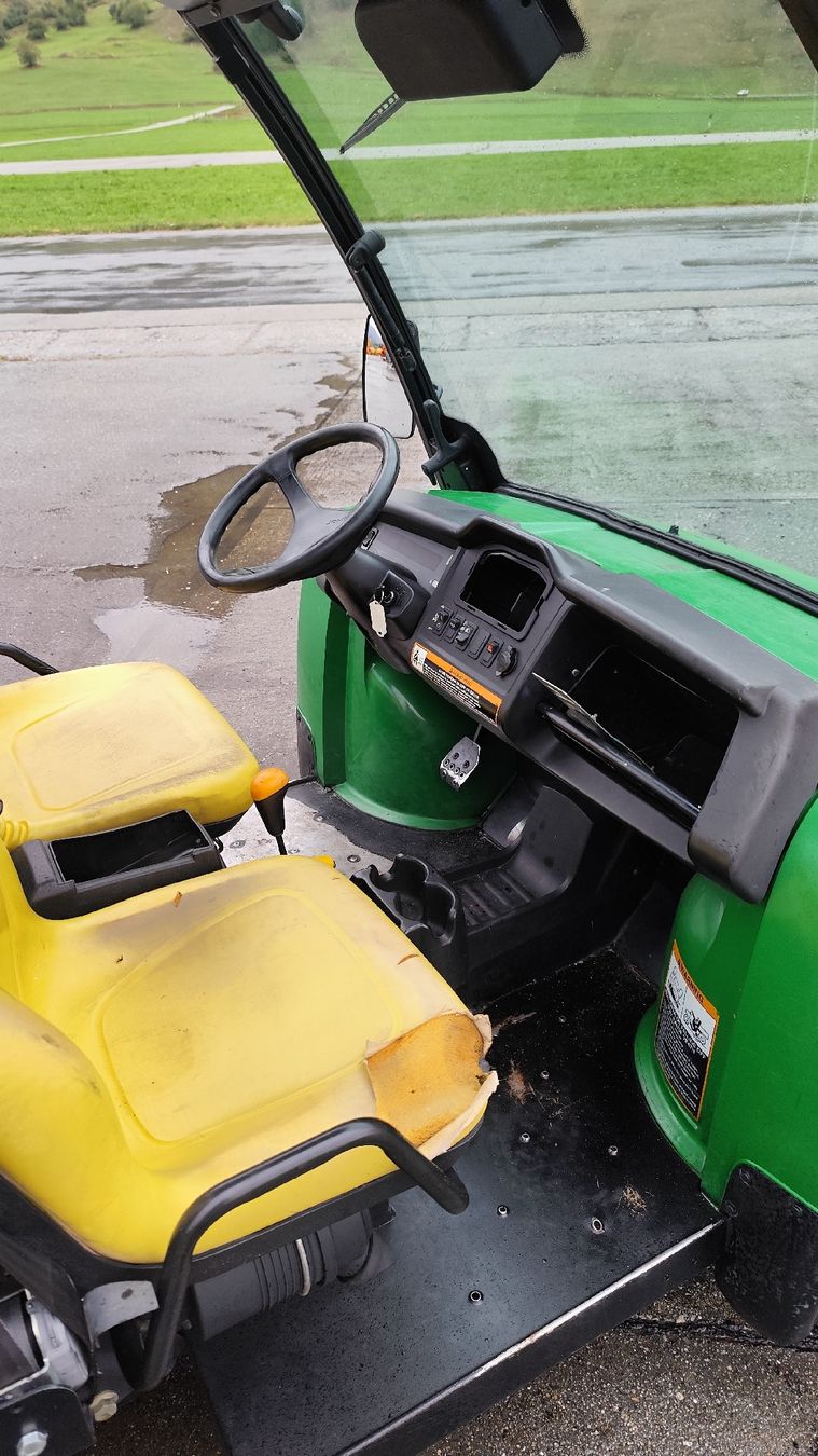 John Deere Trattori: John Deere Gator Allrad – Usato da Ulrichen venduto da 130ttv 7