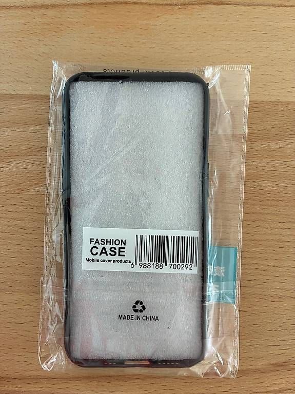 Apple Cover & Protezioni schermo: iPhone 16e Silikonhülle Schwarz – Nuovo e nell'imballaggio originale da Hirzel venduto da mak_9tmr 1
