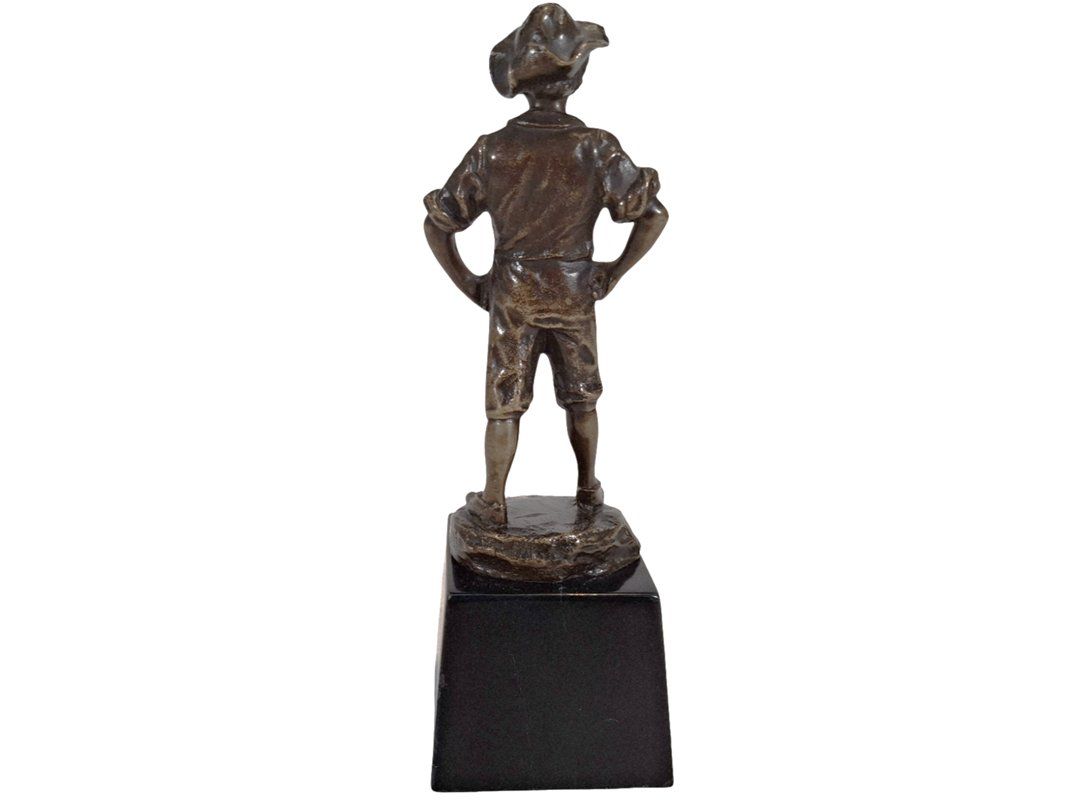 Skulpturen & Statuen: Braune patinierte Knaben-Bronzefigur – Gebraucht aus Wil SG von Restwert_Wil 3