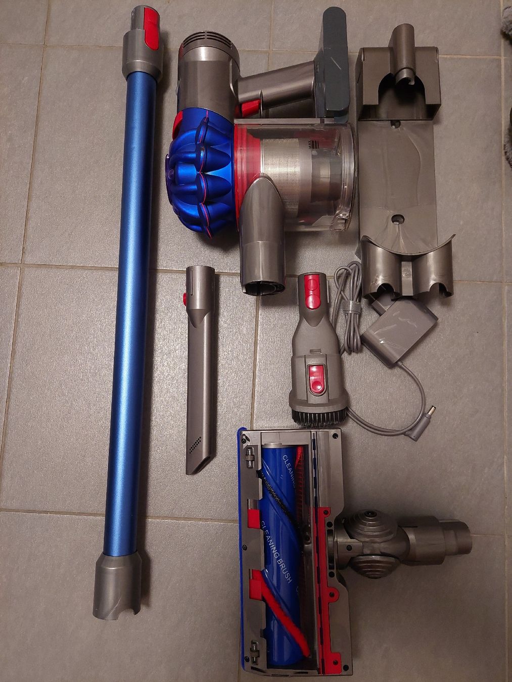 Dyson Staubsauger & Zubehör: Dyson V7 Batterie neuve  – Gebraucht aus Meyrin von aki_1971 1