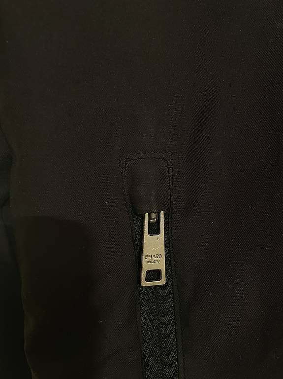 Prada Giacche: Prada jacke schwarz – Usato da Basel venduto da Leo_6qtr 3