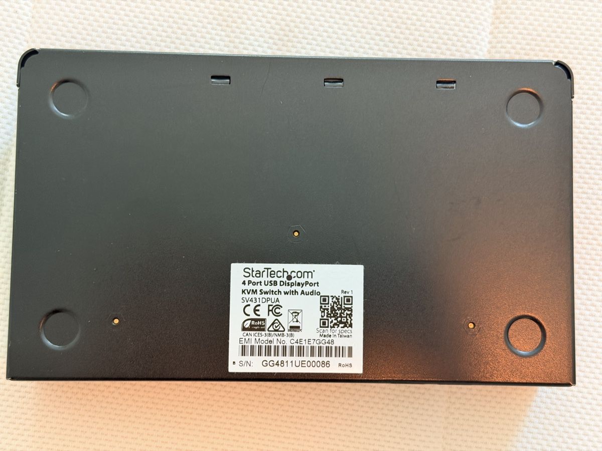 Hubs & Switches: StarTech 4 port USB DisplayPort KVM Switch with Audio – Neu (gemäss Beschreibung) aus Zürich von mar_7vsl 1
