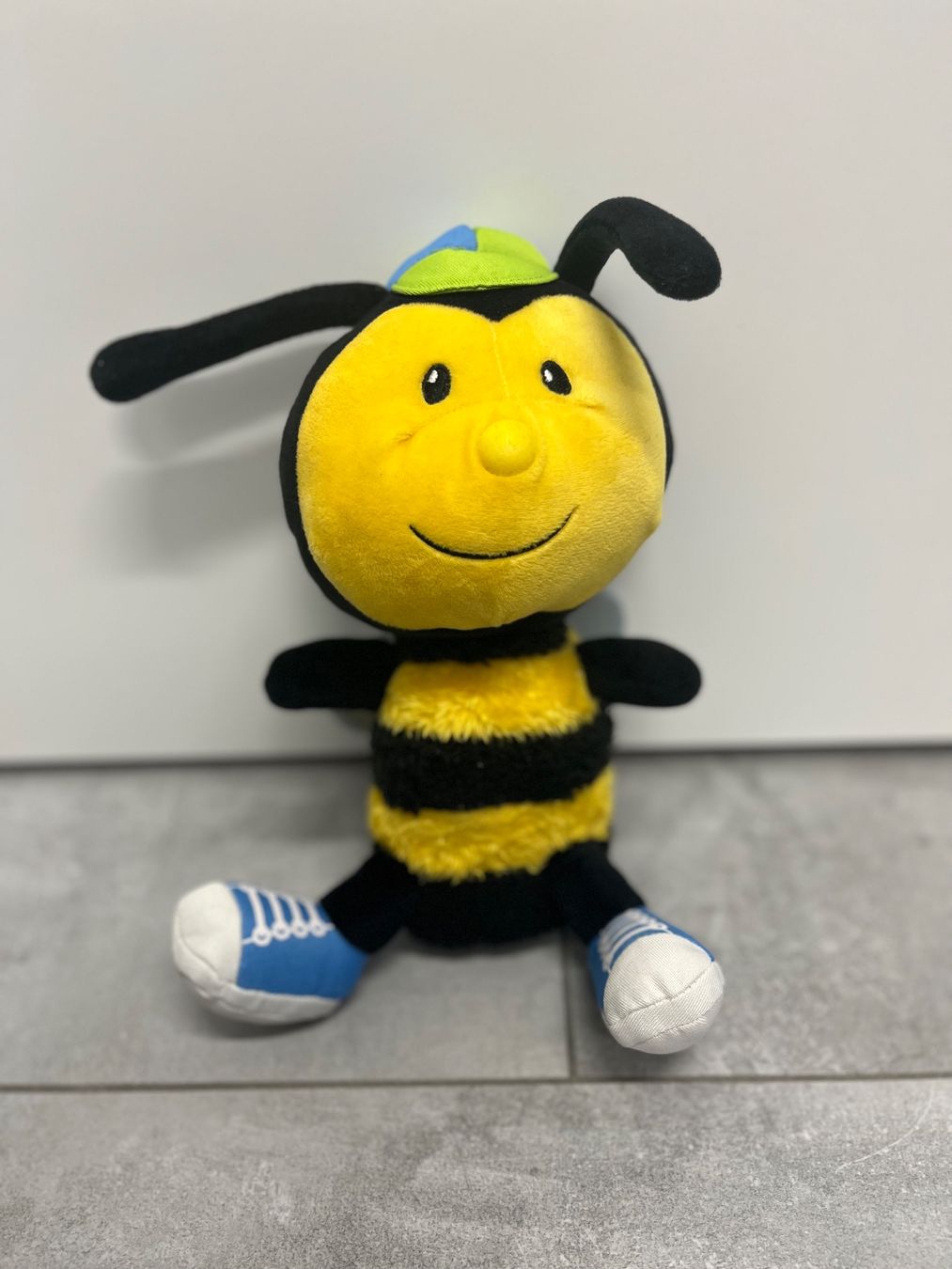 Coop Giocattoli: Plüschtier Biene Billy Coop Trophy Bee – Usato da Gutenswil venduto da jump4joy