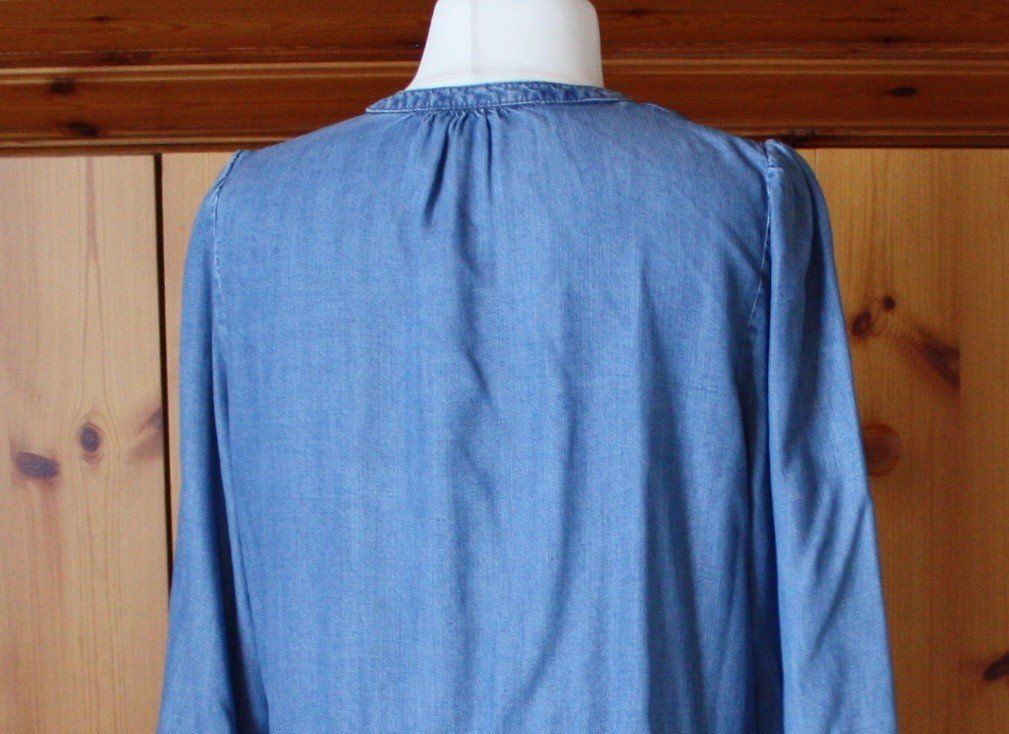 Vestiti: Kleid Langarm C & A Jeans blau Gr. 46 – Usato da Flüelen venduto da Diversicum-Curvy 7