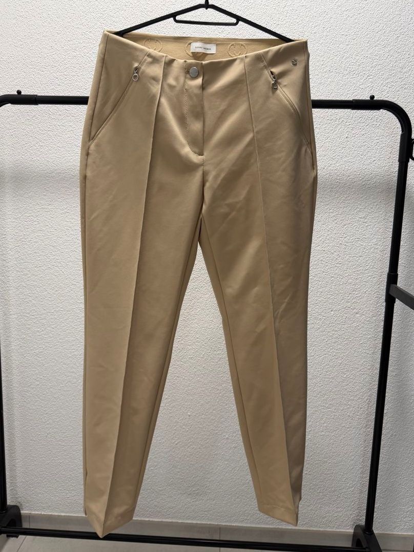 Gerry Weber Pantaloni: GERRY WEBER Beige Trousers Size M – Usato da Gränichen venduto da Domsiiiii