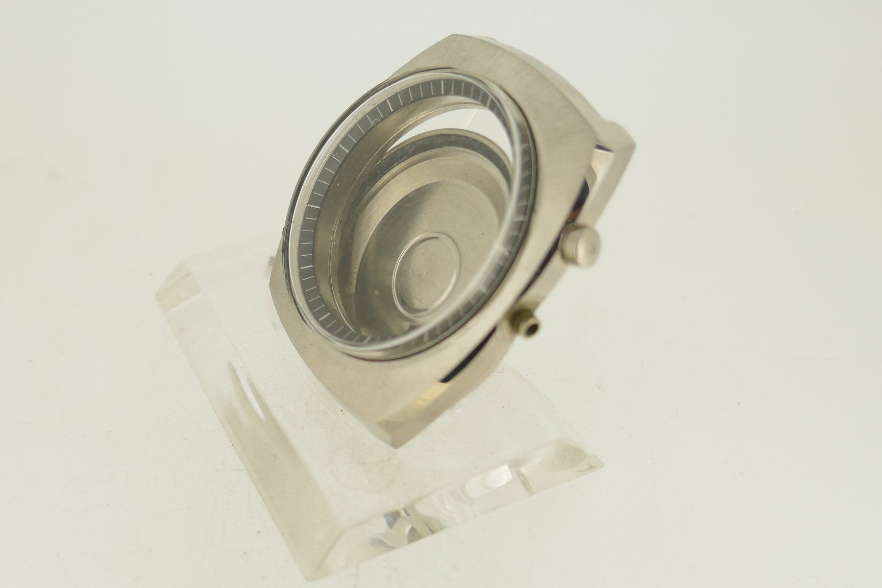Vulcain Uhren: Vulcain Cricket Gehäuse Ref.S2326B 1970 NOS – Neu (gemäss Beschreibung) aus Schaffhausen von swisswatches-andmore 1