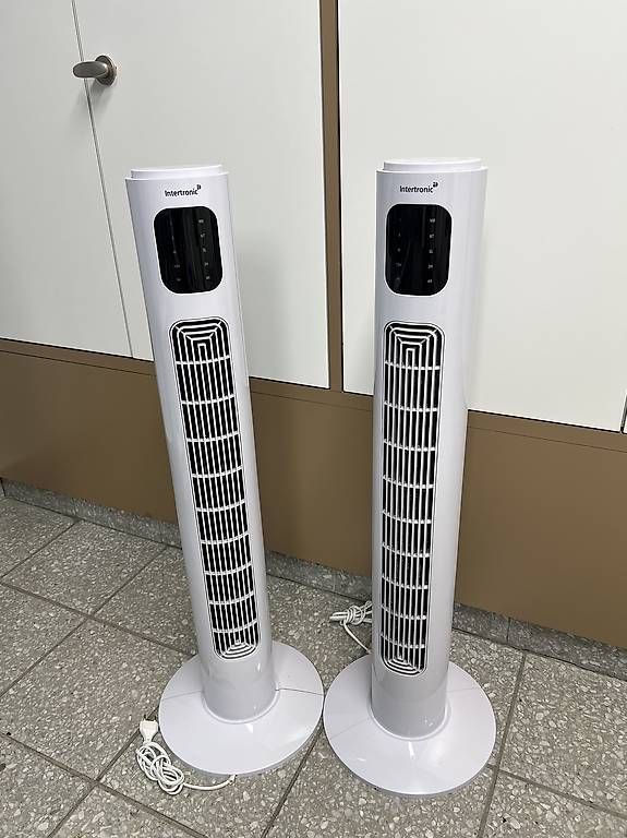 Ventilatori: 2 Turmventilator Intertronic Höhe 97cm 45W – Usato da zürich venduto da f_p