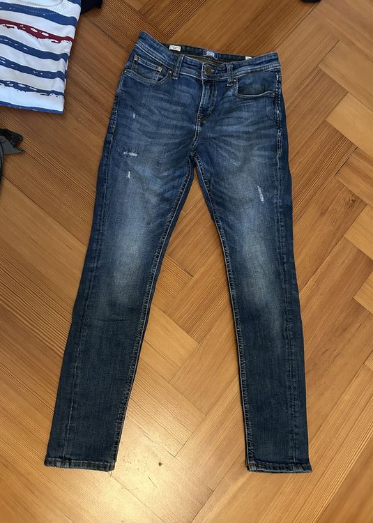 Lot habits gar on 12 ans Jean s Jack Jones et 3 pulls coton