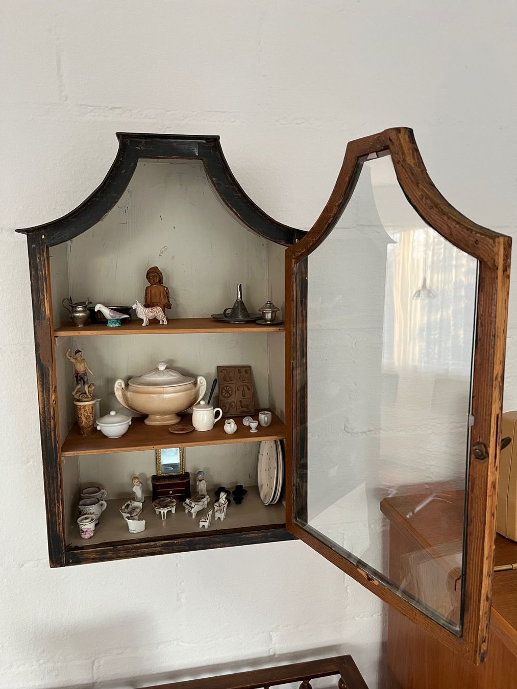 Vitrines: Vitrine aus Glas und Holz – D'occasion à Dornach par inf_8ryt 1