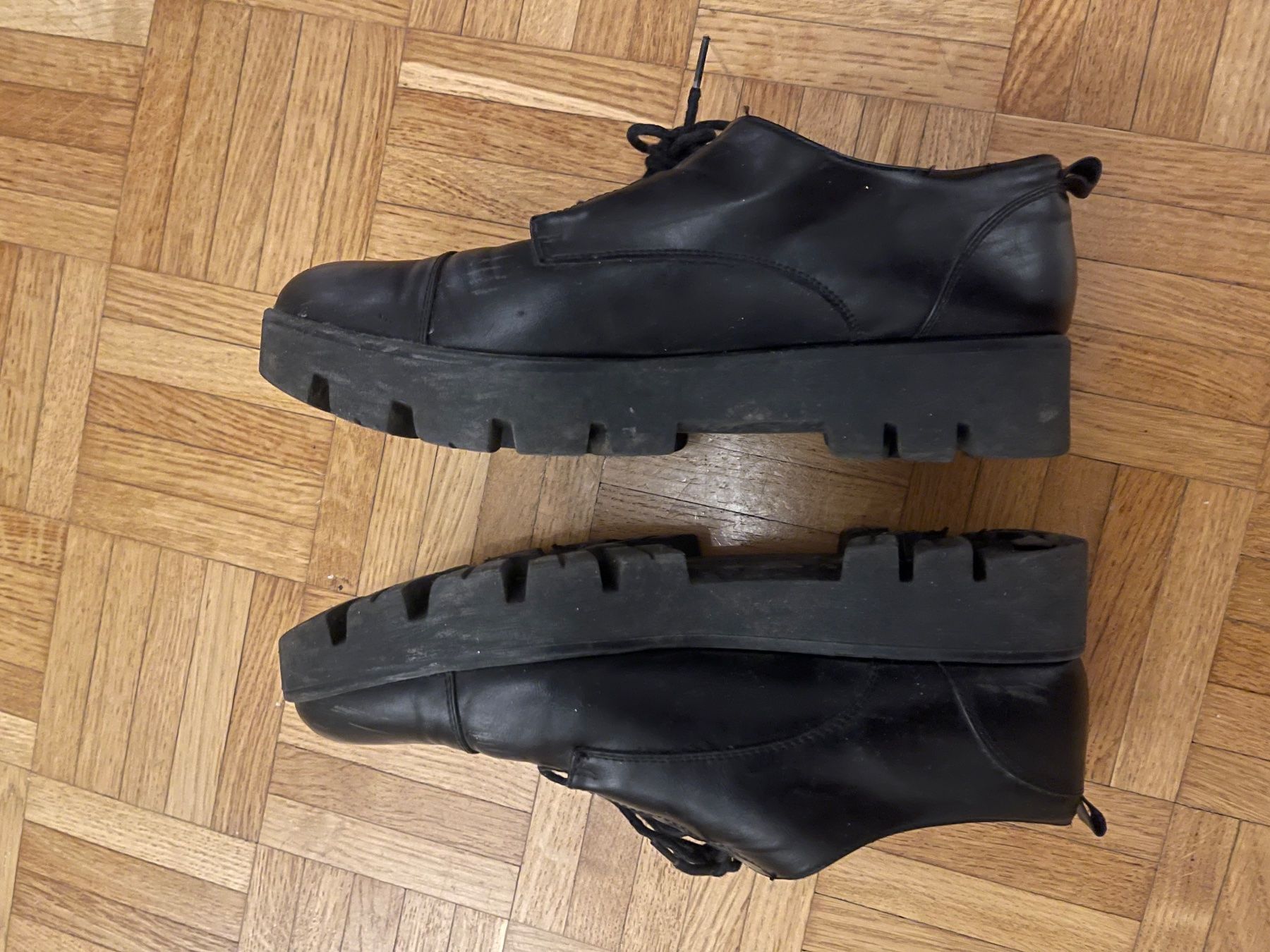 Damenschuhe: Schwarze Schnür Schuhe Gr. 41 - CATWALK – Gebraucht aus Basel von La_Serenade 2