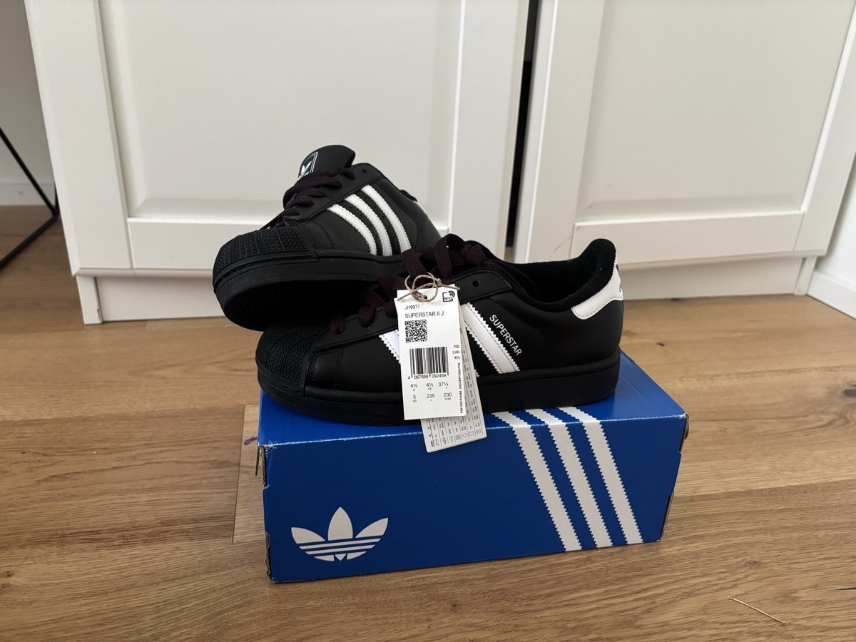 Adidas Chaussures femmes: Superstar II J, Black, 37.5 – Neuf (Voir description) à Küsnacht ZH par aliciiagdt 1