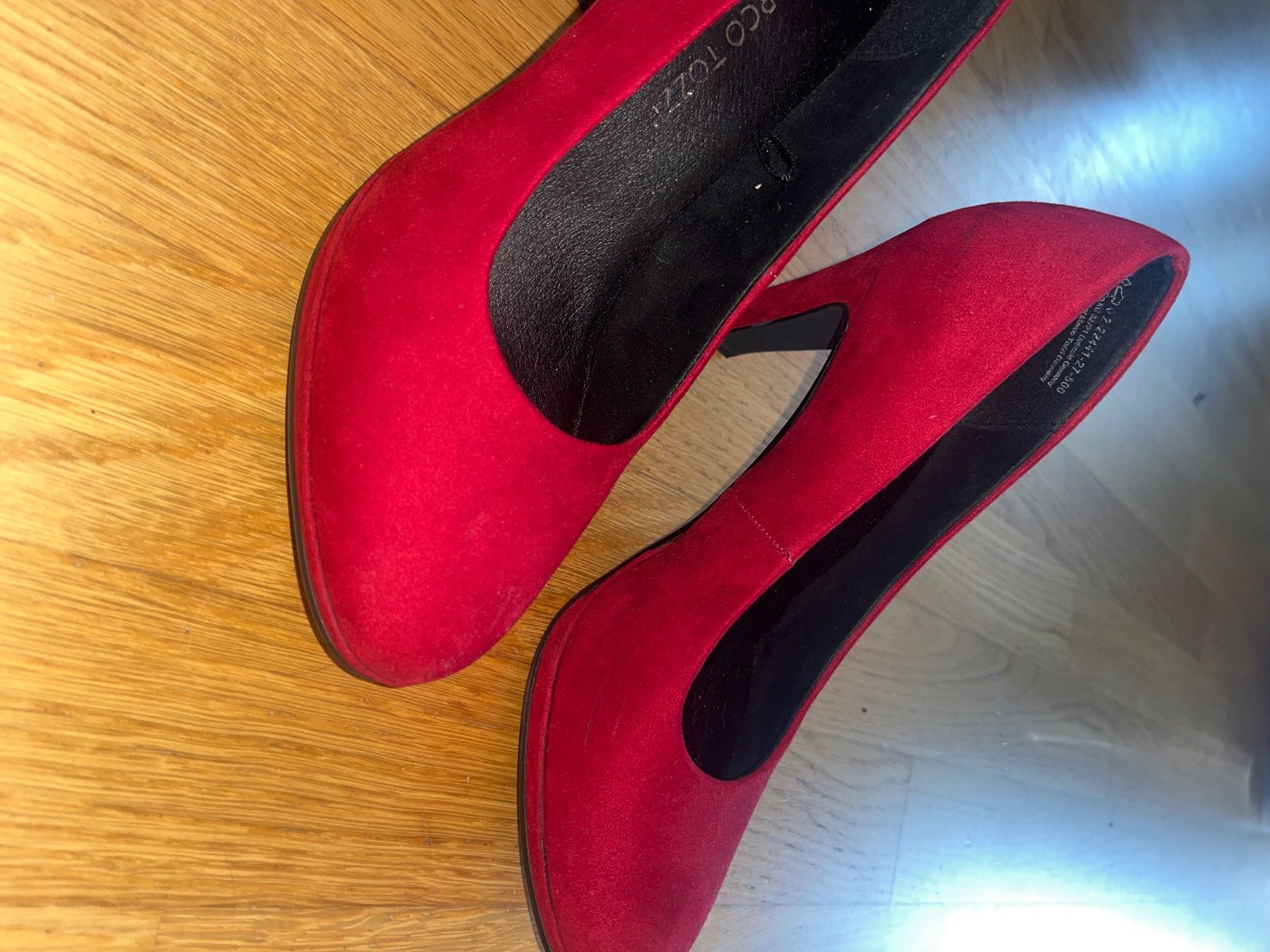 Scarpe da donna: Roter High Heel Damenschuh – Usato da Sarmenstorf venduto da Agalot 4